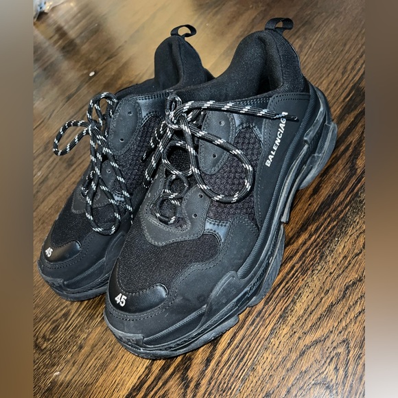 Balenciaga triple sole sneakers - Picture 1 of 7